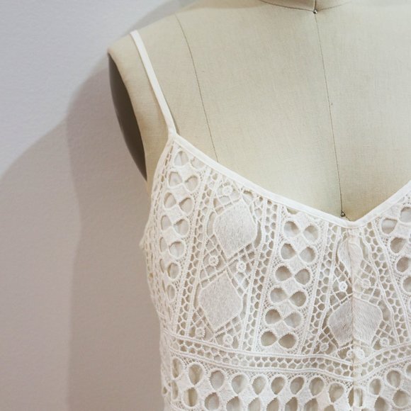 Country Road (XL) Lace White Singlet Preloved - Picture 3 of 3
